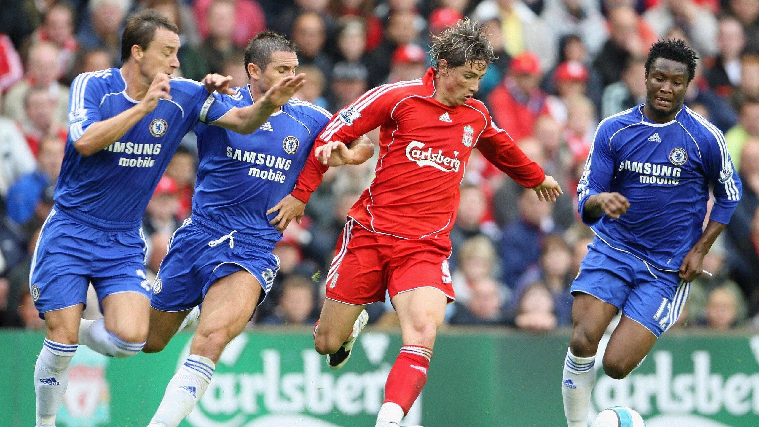 贝克汉姆火锅初体验惊呼连连 美食冒险引爆社交媒体热潮