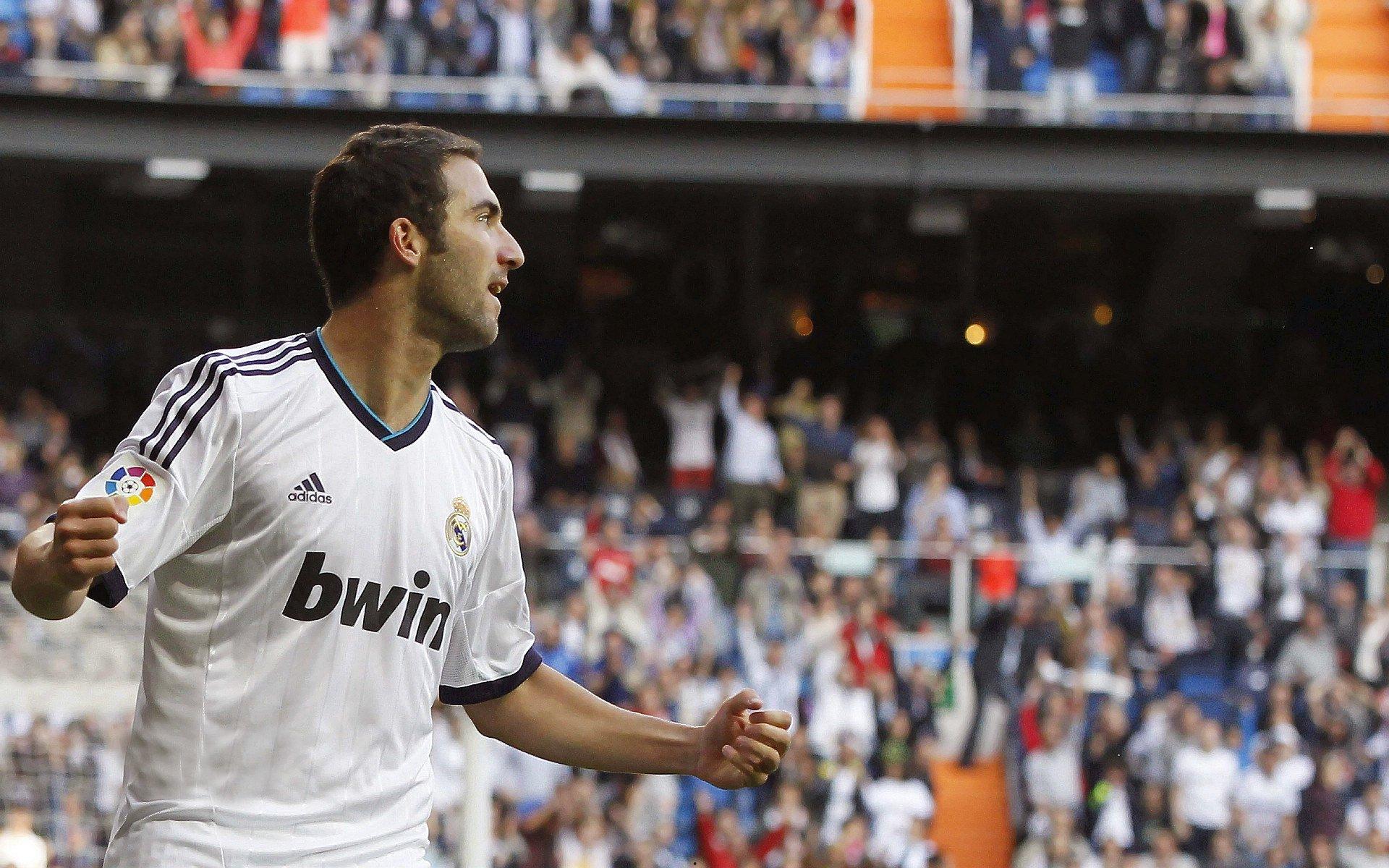 金球奖悬念再起，梅西第八座奖杯近在咫尺？新生代巨星谁能挑战王座